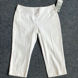 Maurices Women’s Stretch White Classic Fit Capris Sz 7/8